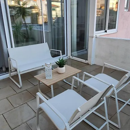 Apartment Caires Urban Nest