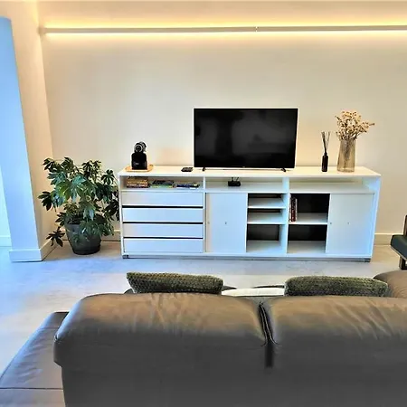 Caires Urban Nest
